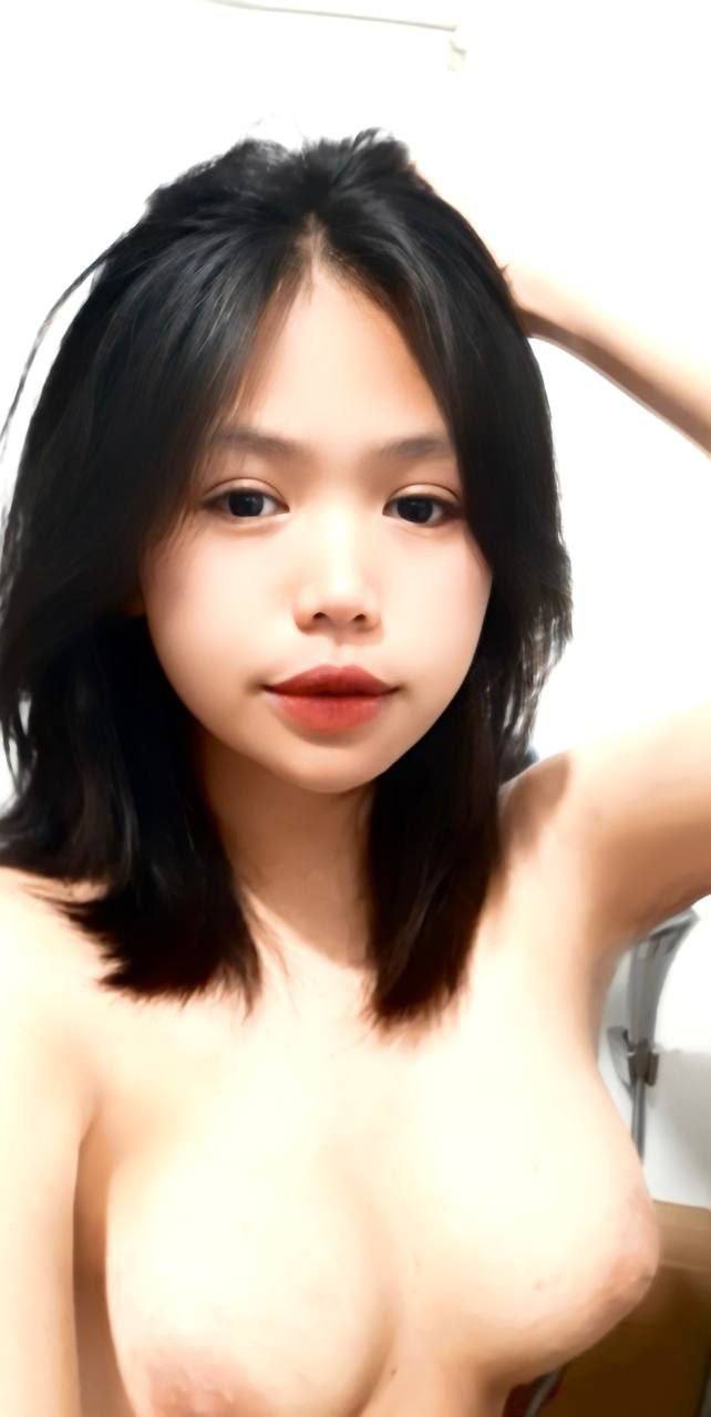 Cô giáo dễ thương tăng ca ở trường bị học trò hấp diêm rồi biến thành hầu gái tình dục